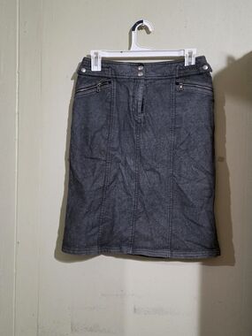 Express Gray Denim Moto Skirt With Zipper Pockets Size 4